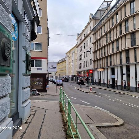 Vienna Apart Hotel Gumpendorfer Strasse ภายนอก รูปภาพ